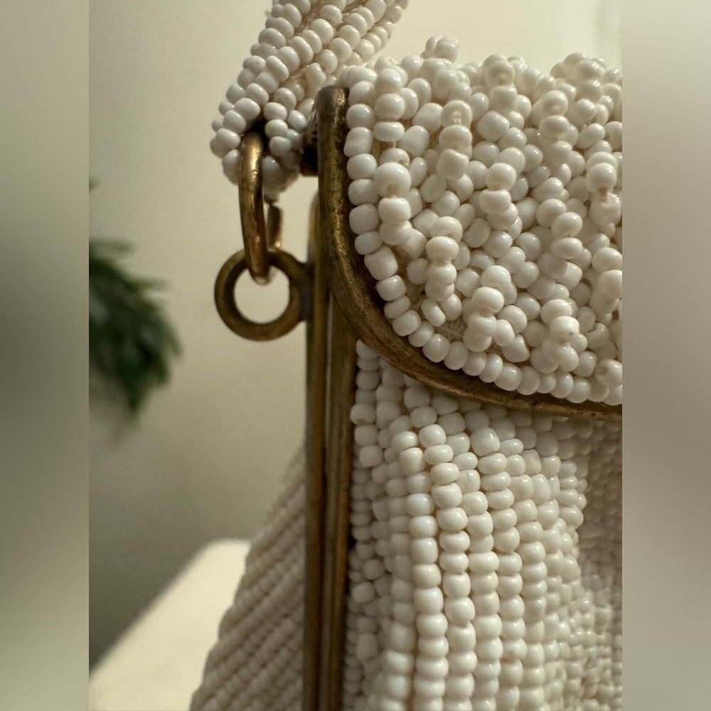 VTG! Elegant Micro Beaded Floral Embroidered Handbag - Picture 4 of 14